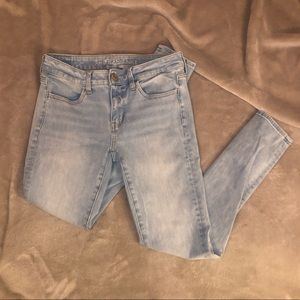 Light wash American Eagle Jeans